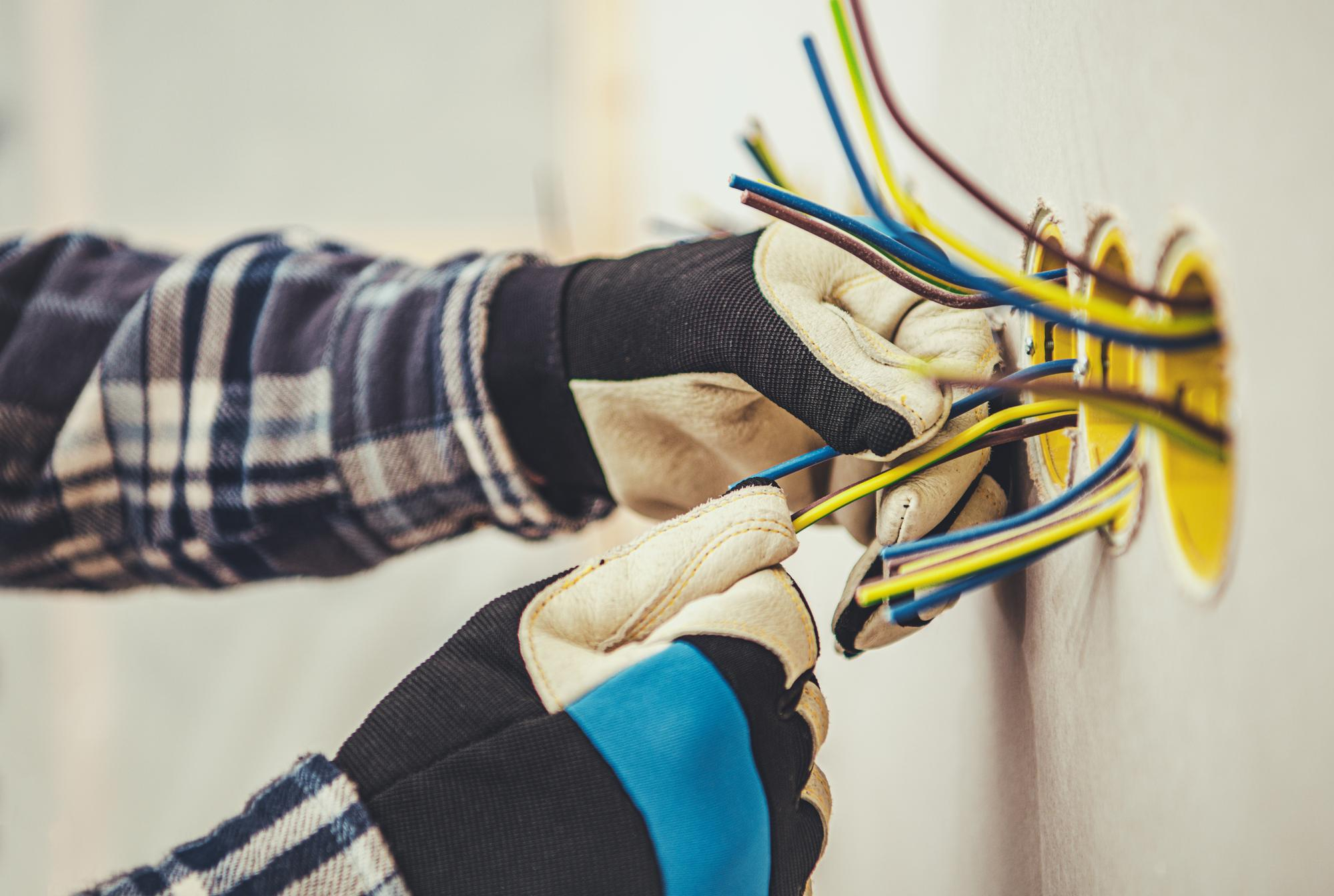 Electricité générale - Ajout de prises et points lumineux pour améliorer le confort